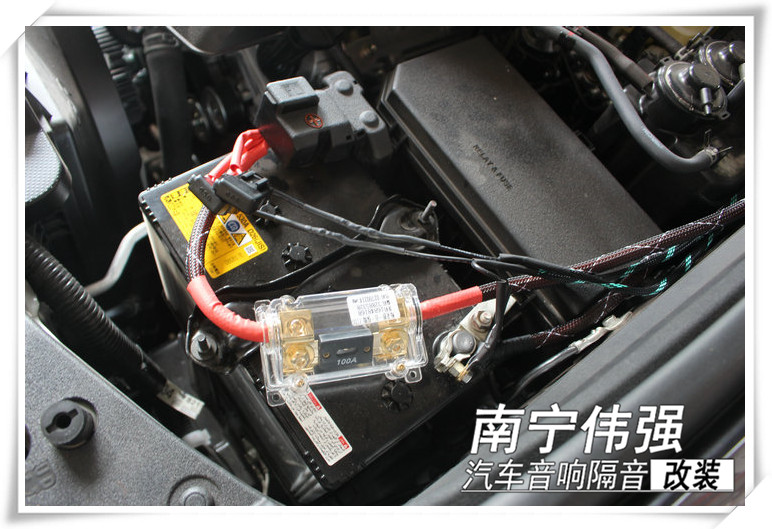 爱卡汽车音响联盟:南宁伟强汽车音响三菱欧蓝德音响改装